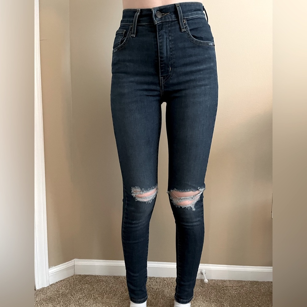 Levi’s Mile High Super Skinny Ripped Jeans Size 24